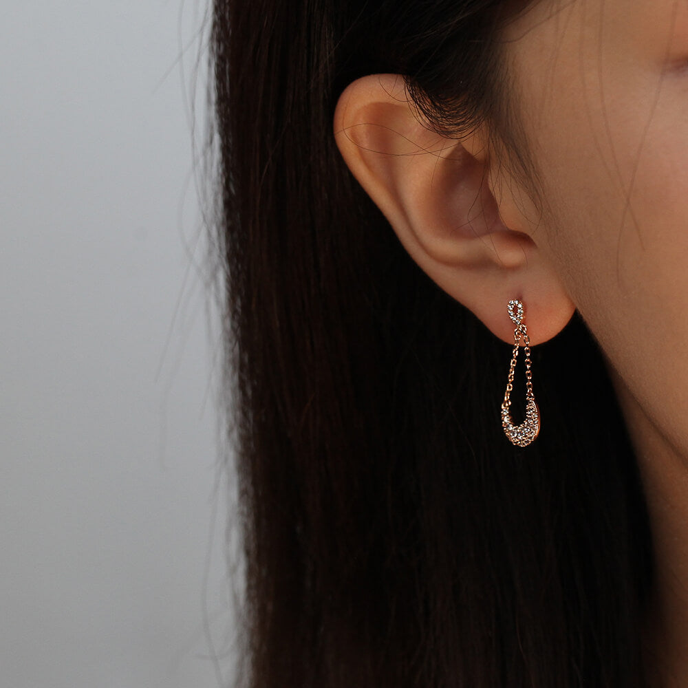 elegant gold drop earring