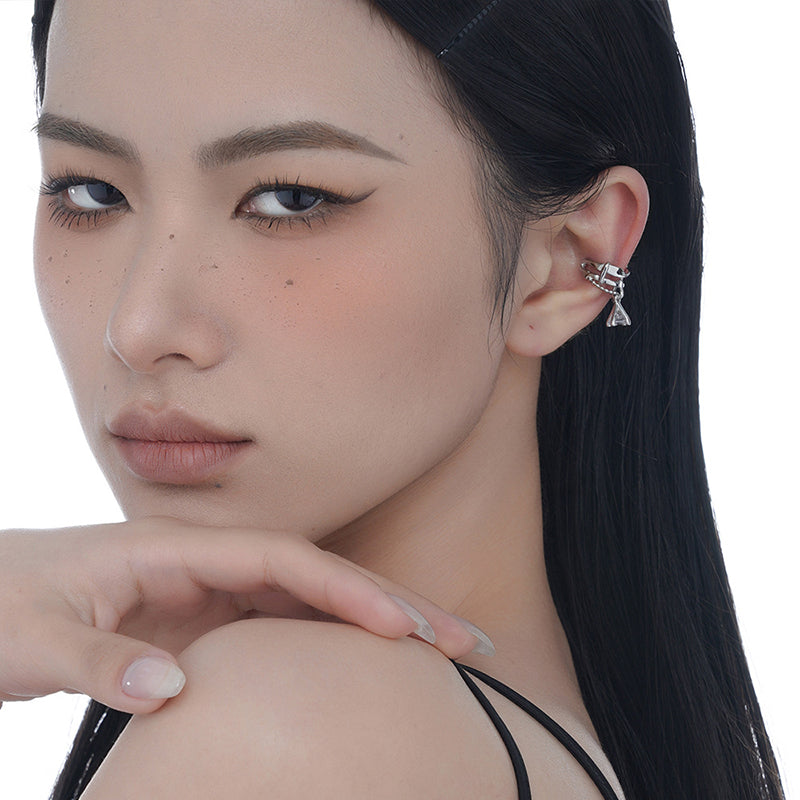 detailed metal ear cuff