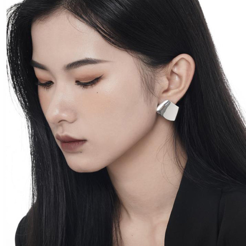 Shiny earring