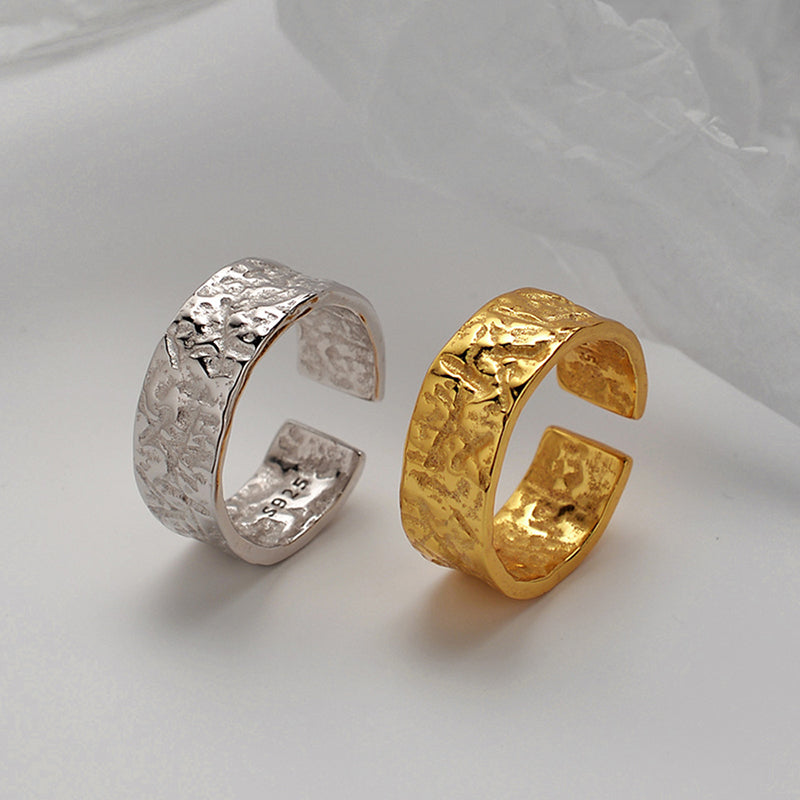 Textured Beaten Ring in 18k Gold or S925 Silver Finish