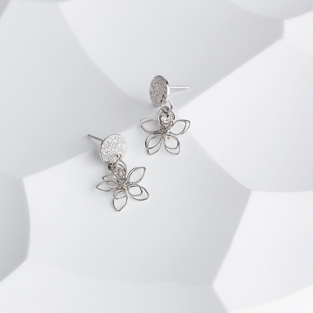 Minimalist Star-shape Earrings with Silver Stone Clutter