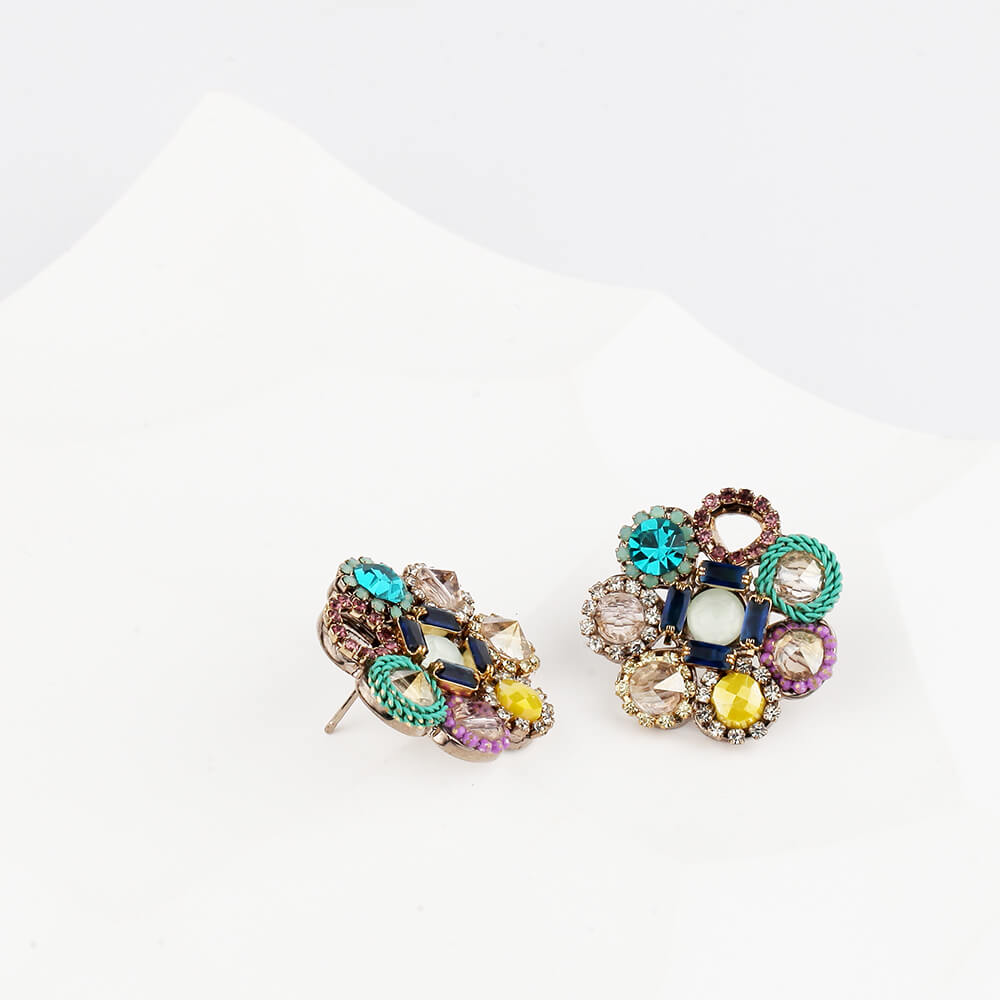 Gold-Plated Star Shape Stud Earring with Crystals