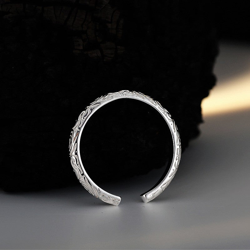 Vintage Moon Ring with Line Scribbles in 18k Gold or S925 Silver Finish